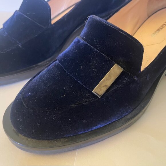 Nicholas Kirkwood Casati Pearl Blue Velvet Loafers, size 37 (7) - Picture 2 of 7